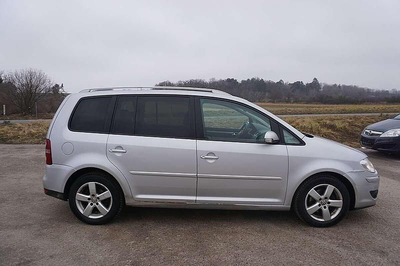 Gebraucht VW Touran Trendline 140 PS (102 kW) 2007 Grau Van / Kleinbus