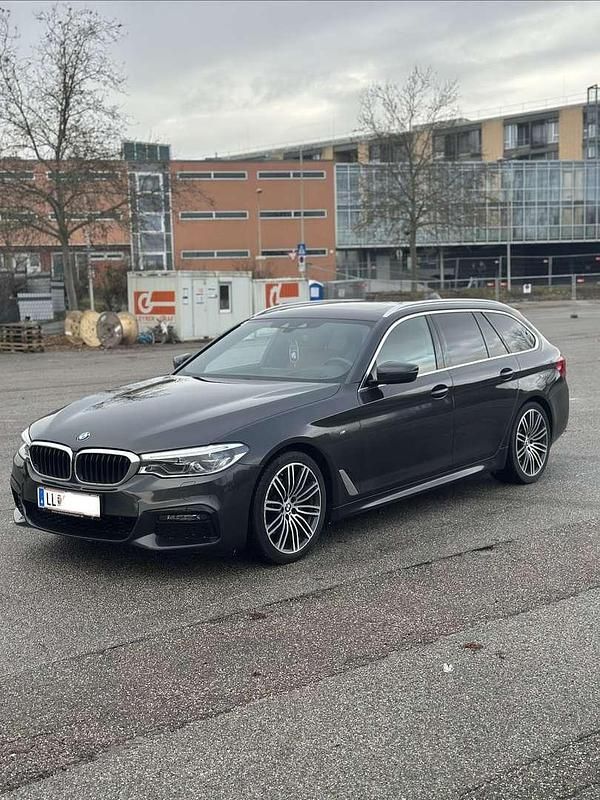 Gebraucht BMW 520 M Sport 190 PS (139 kW) 2020 Grau Kombi