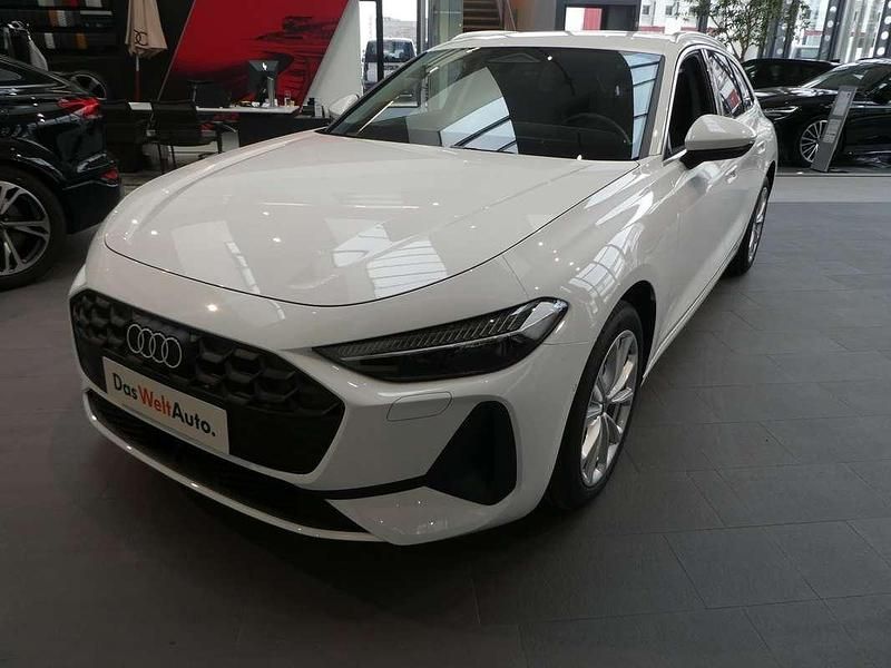 Weiß Neu 2025 Audi A5 Coupé | € 51.490 (Etwas zu teuer) - Bild 1/4