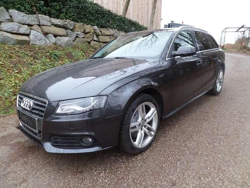 Grau Gebraucht 2009 Audi A4 Sport Kombi | € 8.990 (Fairer Preis) - Bild 1/4