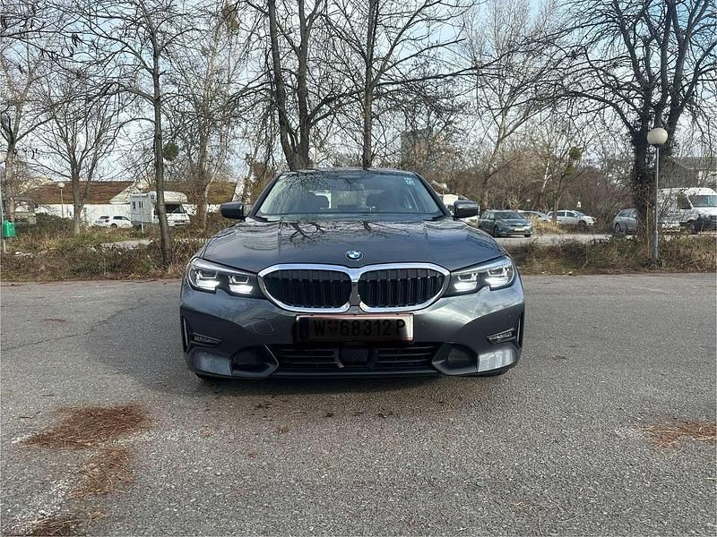 Gebraucht BMW 318 150 PS (110 kW) 2019 Limousine