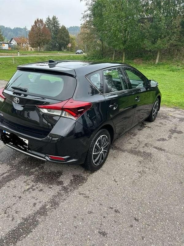 Gebraucht Toyota Auris Active 90 PS (66 kW) 2018 Kombi