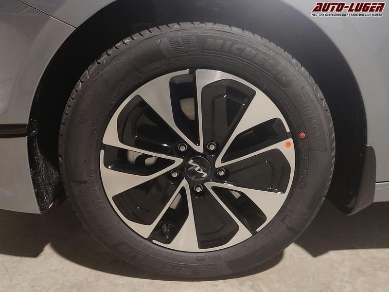 Neu Kia Ceed 2025 Lunargrau metallic Kleinwagen