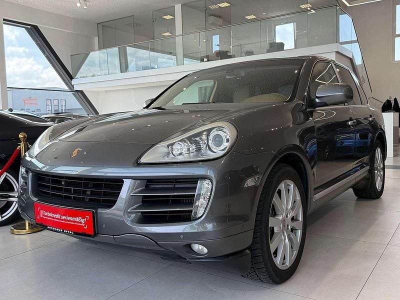 Grau Gebraucht 2009 Porsche Cayenne SUV | € 16.480 - Bild 1/4