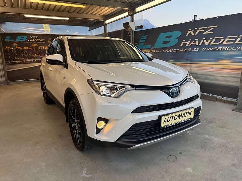 Gebraucht Toyota RAV4 Lounge 197 PS (144 kW) 2018 Weiß SUV
