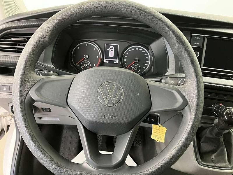 Gebraucht VW Transporter 110 PS (80 kW) 2024 Weiss  normal Van
