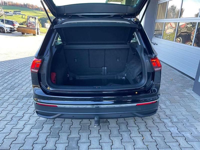 Gebraucht VW Tiguan 150 PS (110 kW) 2021 Schwarz SUV
