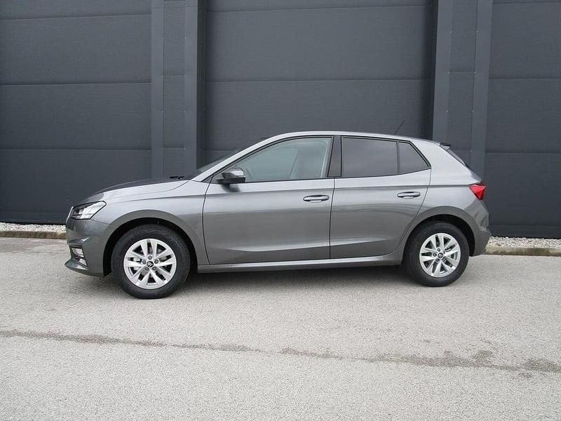 Gebraucht Skoda Fabia Selection 95 PS (69 kW) 2025 Mittelgrau  metallic Kleinwagen