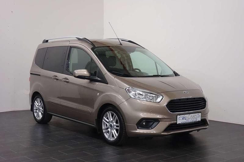 Gebraucht Ford Tourneo Titanium 101 PS (74 kW) 2020 Bronze Kombi