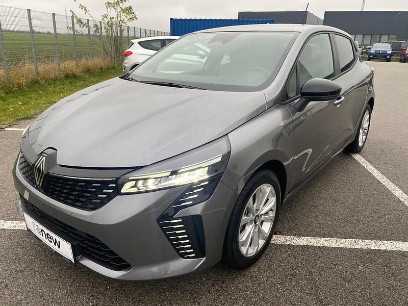 Grau Neu 2025 Renault Clio V Limousine | € 16.990 (Superpreis) - Bild 1/4