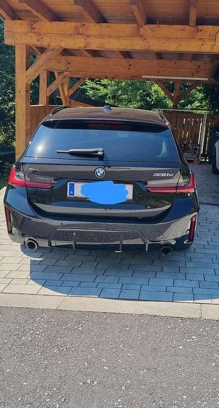 Gebraucht 2023 BMW 330 Sport Line Kombi | € 45.500 (Teuer) - Bild 1/4