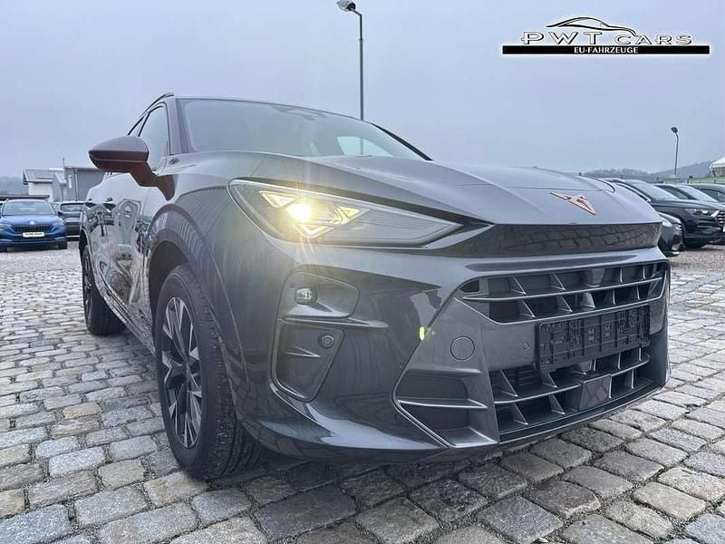 Neu Cupra Terramar 150 PS (110 kW) 2025 Grau SUV