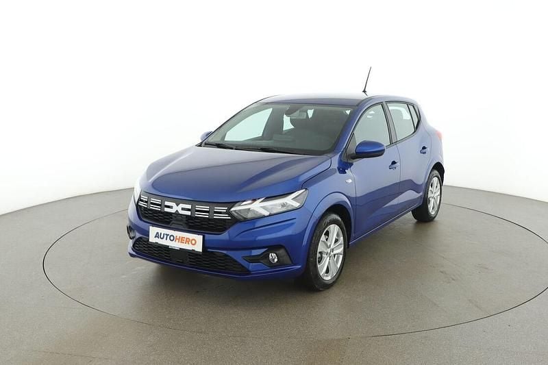 Blau Gebraucht 2024 Dacia Sandero Expression Limousine | € 17.290 (Fairer Preis) - Bild 1/3