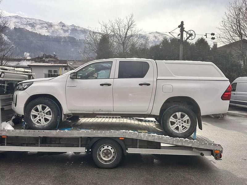 Gebraucht Toyota HiLux 150 PS (110 kW) 2021 Weiß Abholung