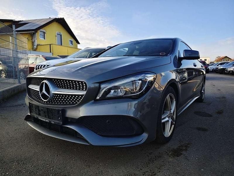 Gebraucht Mercedes CLA220 177 PS (130 kW) 2017 Grau Limousine