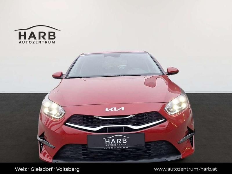 Gebraucht Kia Ceed Silver 99 PS (72 kW) 2025 Rot Kleinwagen