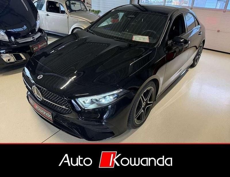 Gebraucht Mercedes A200 AMG 150 PS (110 kW) 2024 Schwarz Limousine
