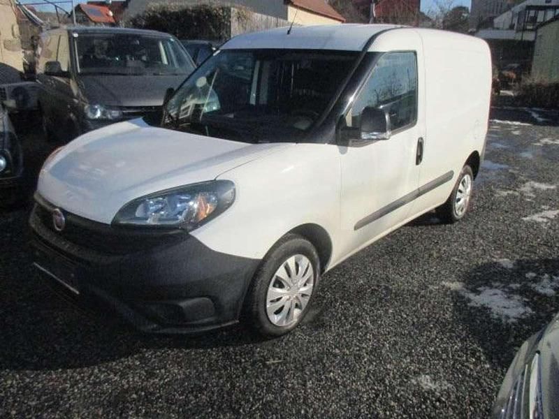 Weiß Gebraucht 2019 Fiat Doblò Van / Kleinbus | € 6.999 (Fairer Preis) - Bild 1/4