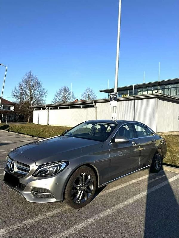 Gebraucht Mercedes C200 136 PS (100 kW) 2015 Limousine