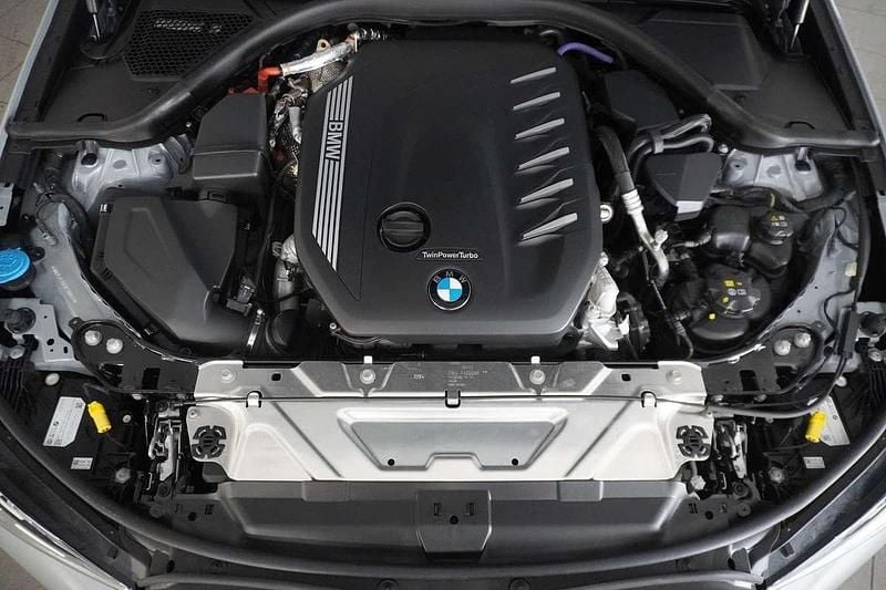 Gebraucht BMW 330 Efficient Dynamics 286 PS (210 kW) 2024 Grau Kombi