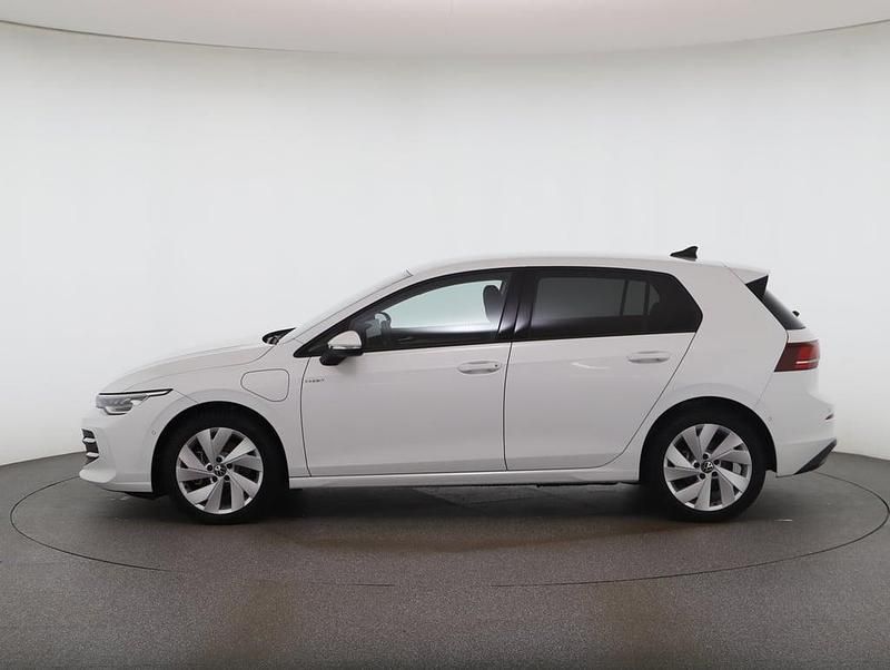 Gebraucht VW Golf VIII 204 PS (150 kW) 2025 Weiss  normal Limousine