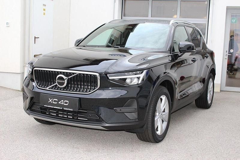 Gebraucht Volvo XC40 163 PS (119 kW) 2025 Schwarz SUV