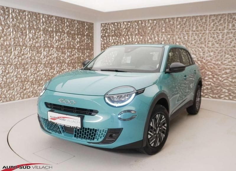 Neu Fiat 600 136 PS (100 kW) 2025 Blau Limousine