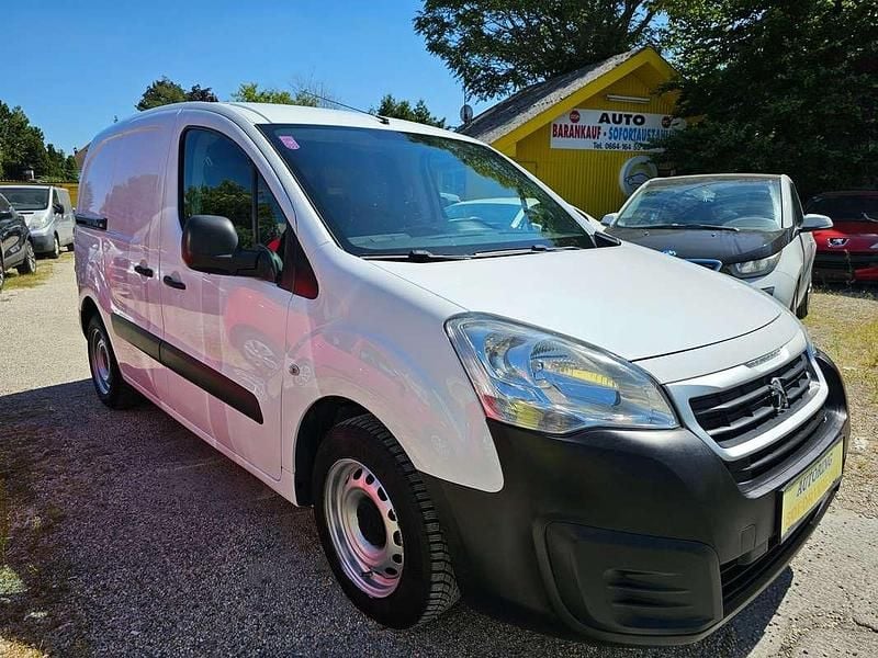 Gebraucht Peugeot Partner 75 PS (55 kW) 2016 Weiß Van / Kleinbus