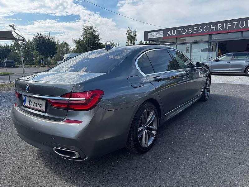 Gebraucht BMW 740L M Sport 320 PS (235 kW) 2016 Grau Limousine