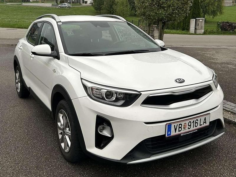 Gebraucht Kia Stonic 83 PS (61 kW) 2018 Weiß SUV