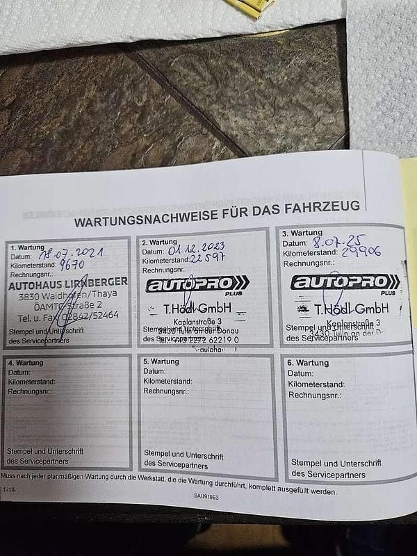 Gebraucht Mitsubishi Eclipse Cross Intense+ 163 PS (119 kW) 2019 Grau SUV