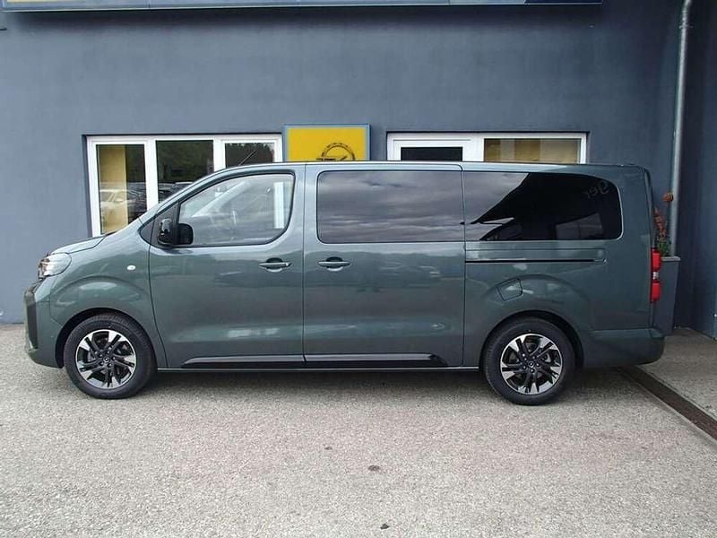 Neu Opel Zafira 177 PS (130 kW) 2025 Grün Van / Kleinbus