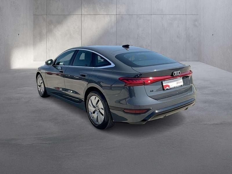 Gebraucht Audi e-tron 100 kW (136 PS) 2025 Grau SUV