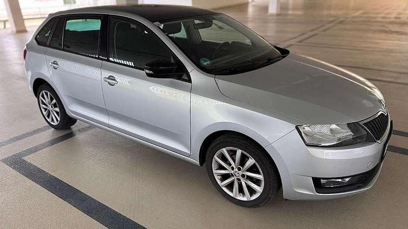 Gebraucht Skoda Rapid Sport 95 PS (69 kW) 2017 Silber Kleinwagen