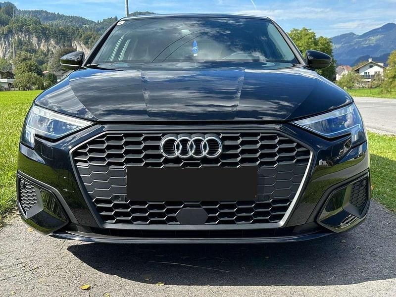 Gebraucht Audi A3 Advanced 110 PS (80 kW) 2022 Schwarz Limousine