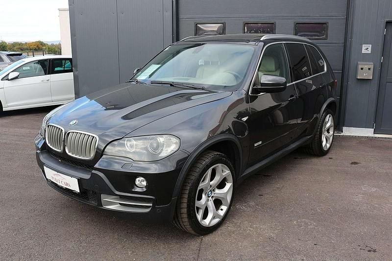 Grau Gebraucht 2010 BMW X5 SUV | € 11.990 (Fairer Preis) - Bild 1/4