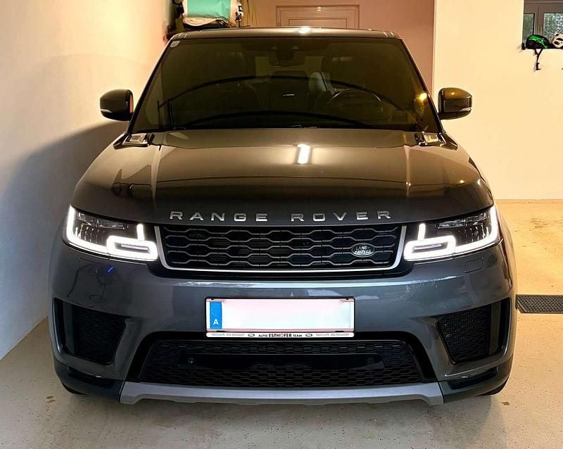 Grau Gebraucht 2019 Land Rover Range Rover Sport SE SUV | € 49.999 (Etwas zu teuer) - Bild 1/4