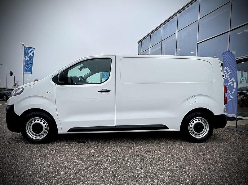 Gebraucht Citroën Jumpy Comfort 120 PS (88 kW) 2022 Weiß Van / Kleinbus