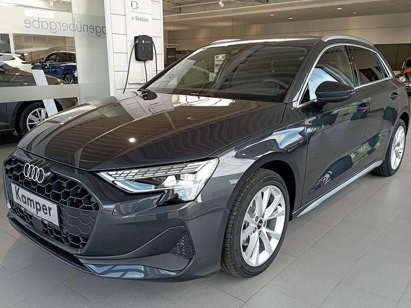Neu Audi A3 Ambiente 116 PS (85 kW) 2025 Hellgrau  metallic Limousine