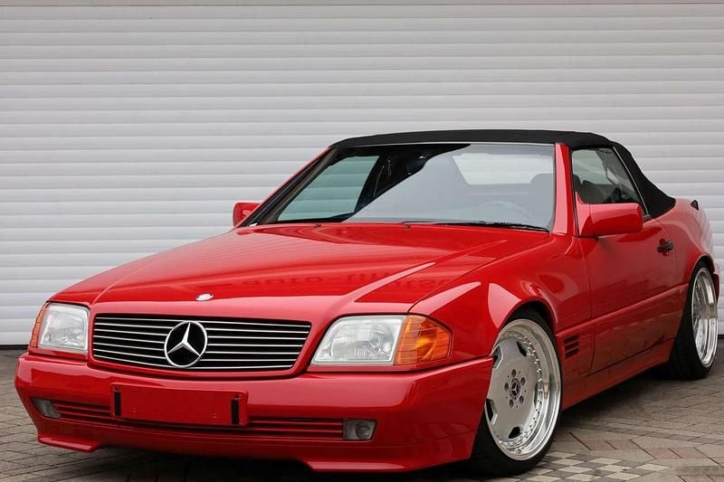 Rot Gebraucht 1992 Mercedes SL300 Cabrio | € 34.999 - Bild 1/4