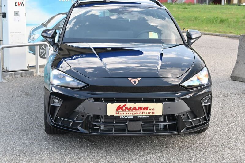 Gebraucht Cupra Leon 150 PS (110 kW) 2024 Schwarz  metallic Kombi
