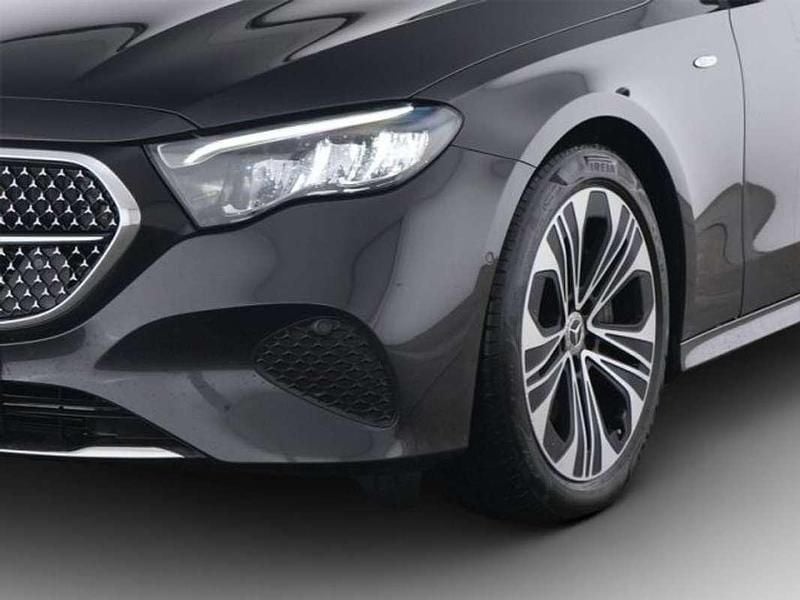 Gebraucht Mercedes E300 Avantgarde 197 PS (144 kW) 2025 Grau Kombi