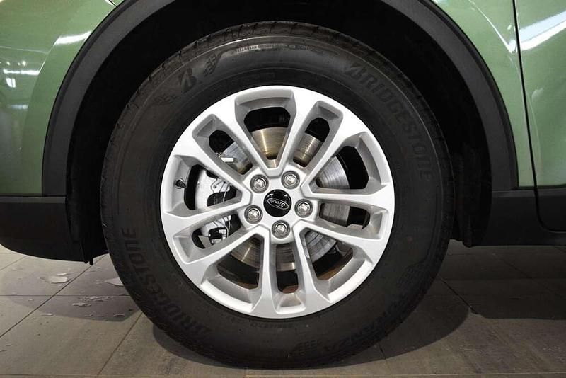 Gebraucht Ford Kuga Titanium 150 PS (110 kW) 2024 Grün SUV