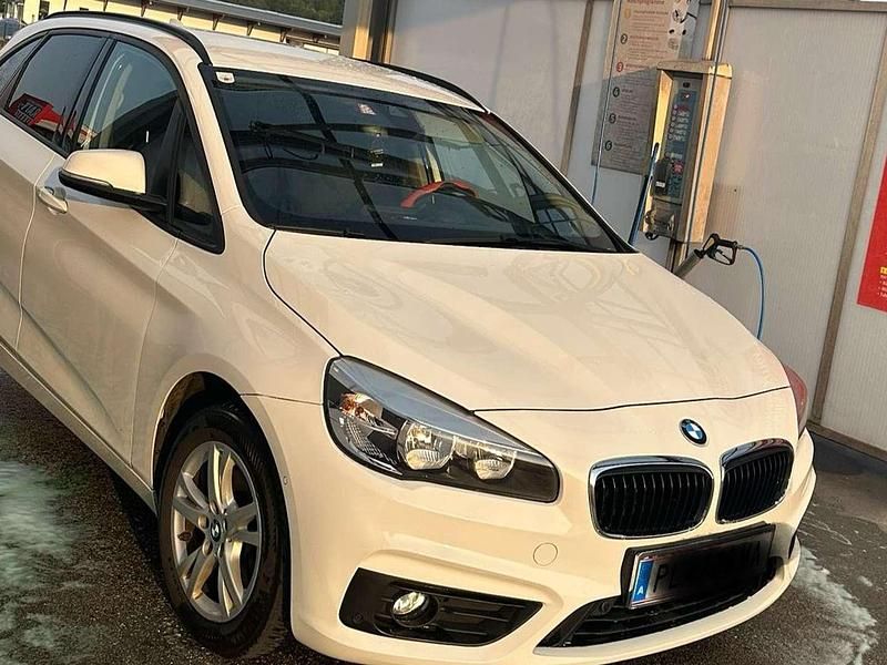 Weiß Gebraucht 2017 BMW 116 Advantage Kleinwagen | € 9.900 (Fairer Preis) - Bild 1/4