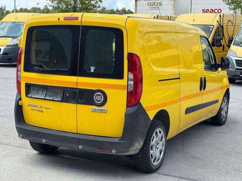 Gebraucht Fiat Doblò Basis 95 PS (69 kW) 2017 Gelb Van / Kleinbus