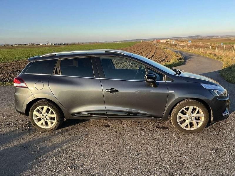 Gebraucht Renault Clio GrandTour LIMITED 90 PS (66 kW) 2020 Grau Kombi