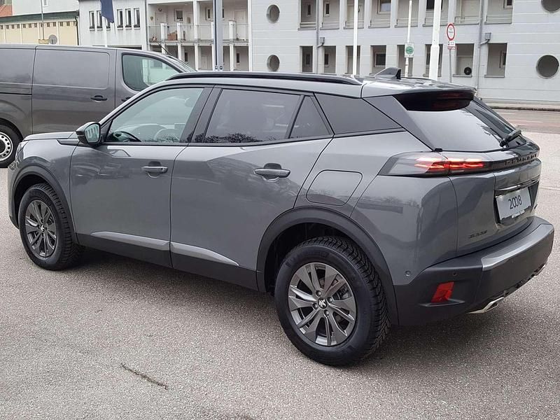 Gebraucht Peugeot 2008 Allure 136 PS (100 kW) 2024 Grau SUV