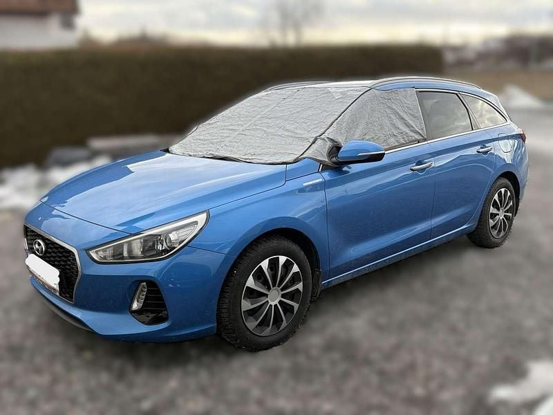 Gebraucht Hyundai i30 Premium 110 PS (80 kW) 2017 Blau Kombi