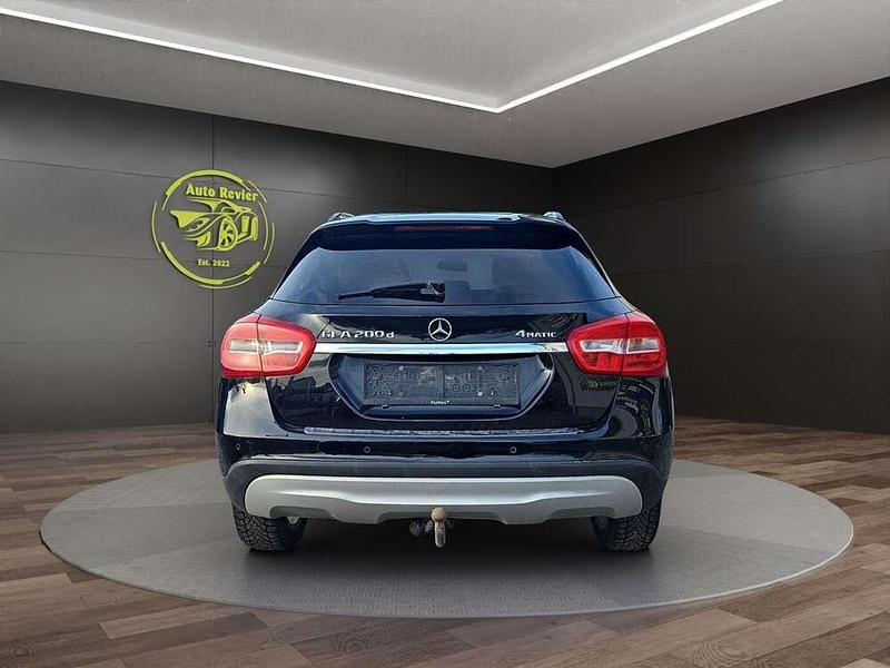 Gebraucht Mercedes GLA200 136 PS (100 kW) 2016 Schwarz SUV
