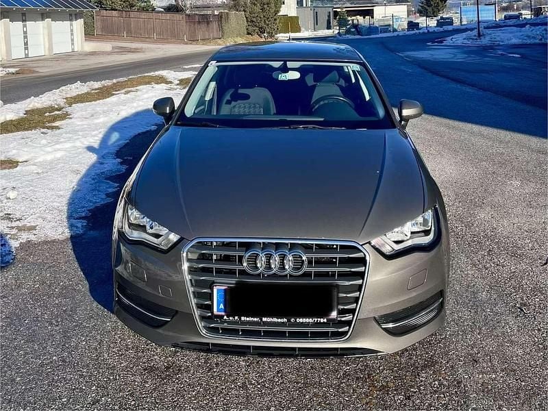 Gebraucht Audi A3 Attraction 110 PS (80 kW) 2014 Limousine